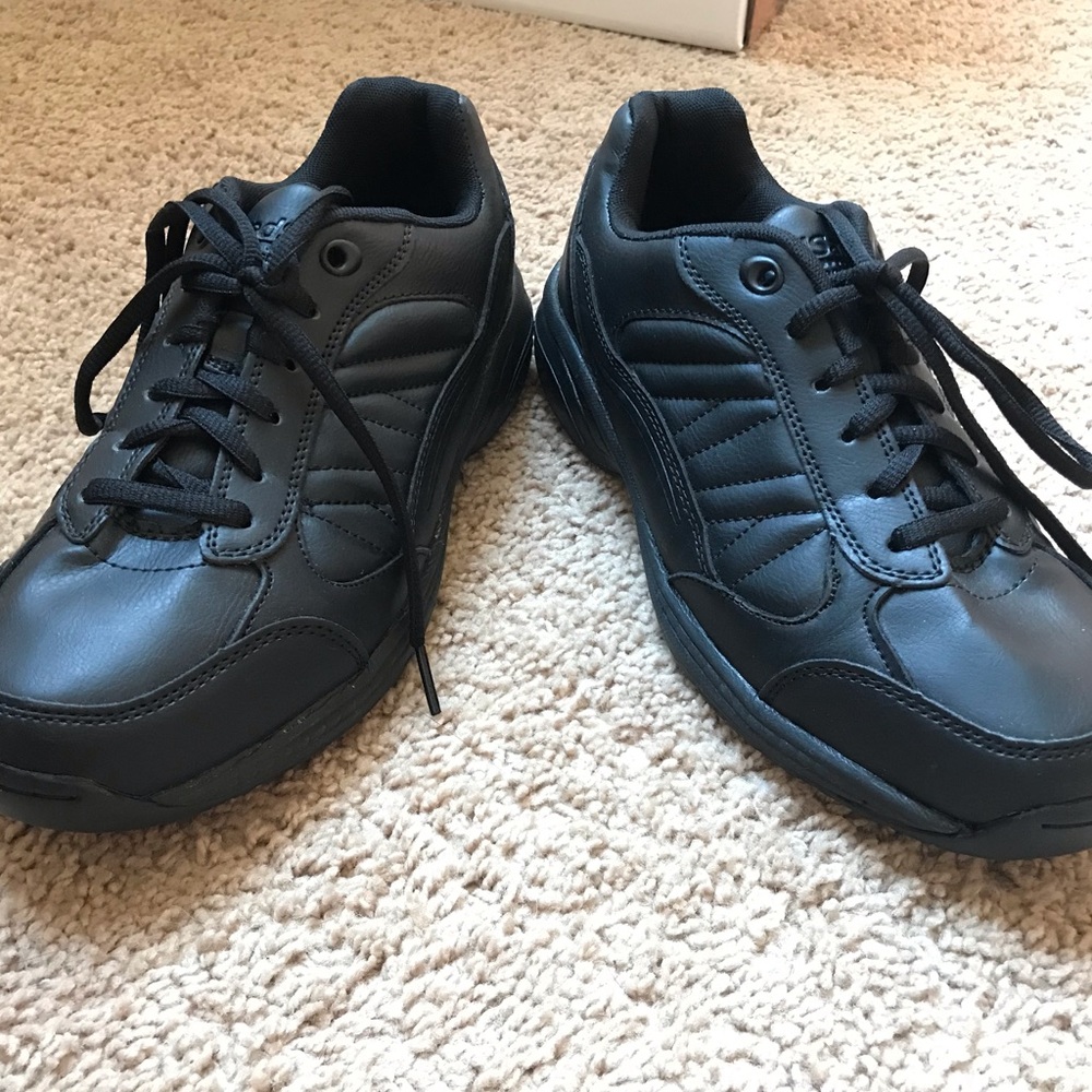 NWOT Tredsafe men’s Slip Resistant Shoes 7 1/2